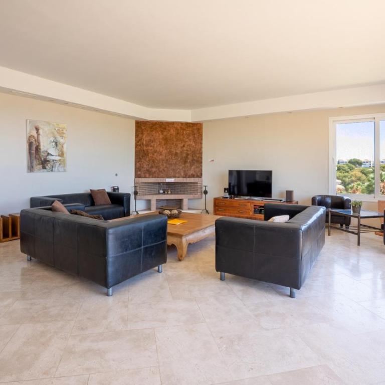 Villa Mirasol - Villa with Private Pool - 25