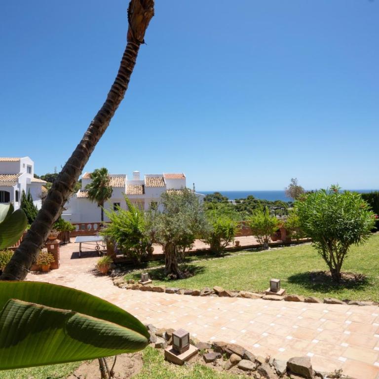 Villa Mirasol - Villa with Private Pool - 38