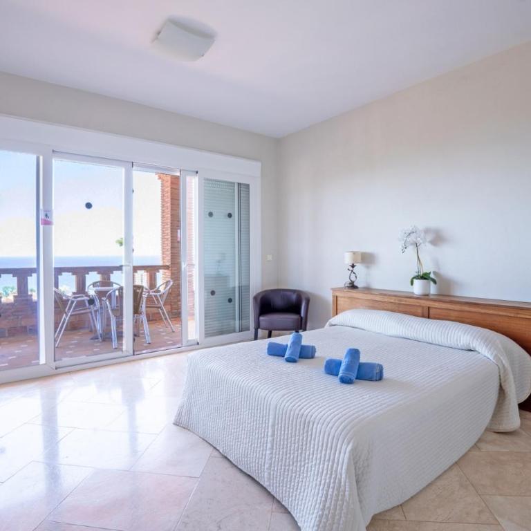 Villa Mirasol - Villa with Private Pool - 42