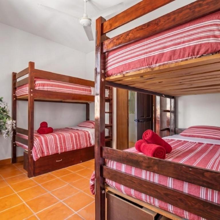 Los Gonzalez By Monyxbnb - Habitación Cuádruple Clásica - 4