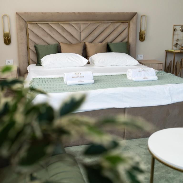 Dream Palace 2 - Chambre Double Deluxe (2 Adultes + 1 Enfant) - 6
