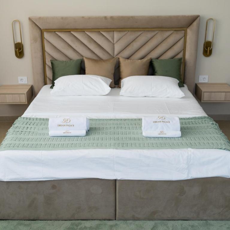 Dream Palace 2 - Chambre Double Deluxe (2 Adultes + 1 Enfant) - 8