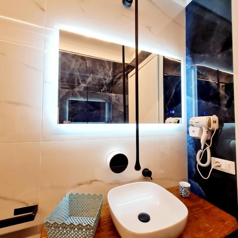 Sicily Bloom - Chambre Double avec Salle de Bains Privative - 5