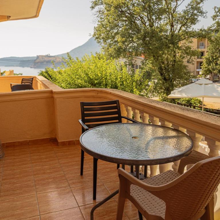 Violit Apartments&Restaurant - Apartment mit Meerblick - 3
