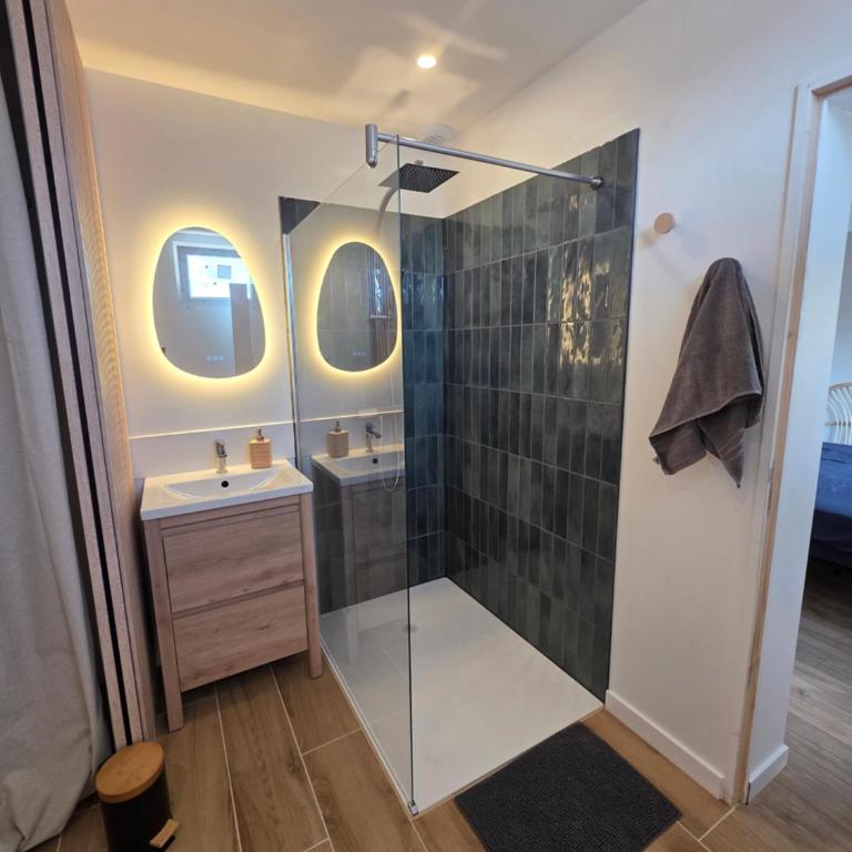 Nouveau ! L'escale de Vigon, Appartement neuf entre bourg et plage, climatisé, wifi, parking, linge et ménage en fin de séjour compris - Appartement 1 Chambre - 10