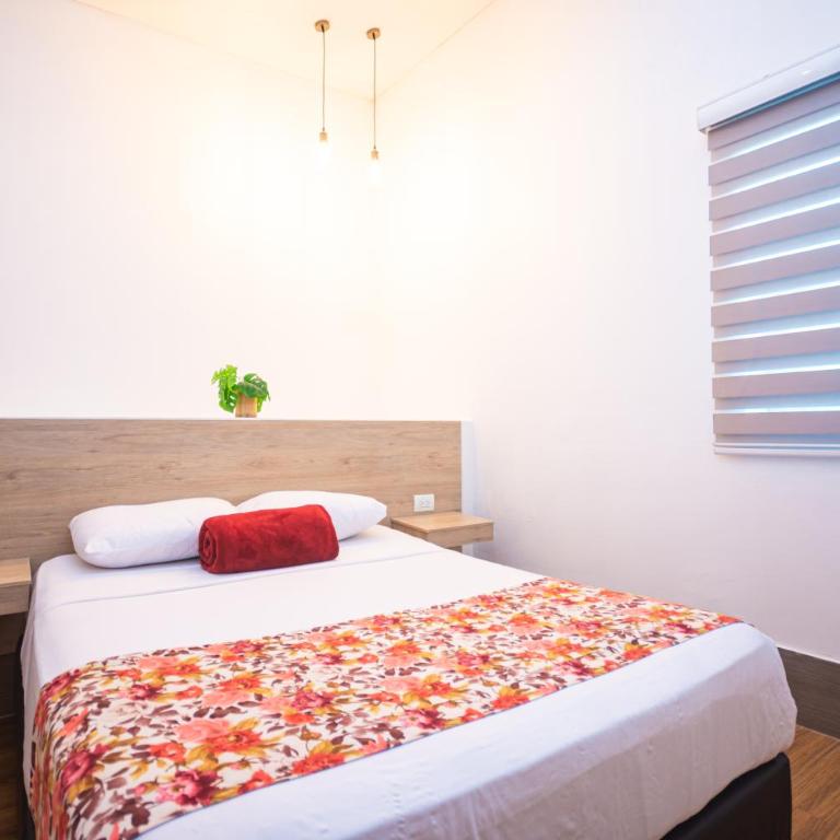 Hotel Poma Rosa Boutique Laureles - Habitación Doble Superior - 2