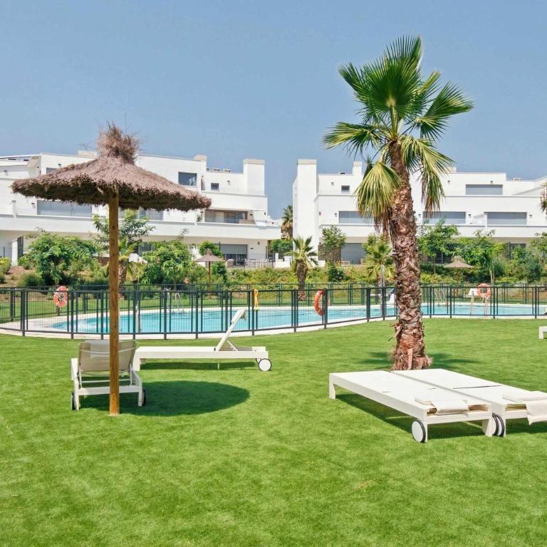 Corner property-free parking-Pool-close to beach - Acgua Garden B-1-BA - Apartamento - 1