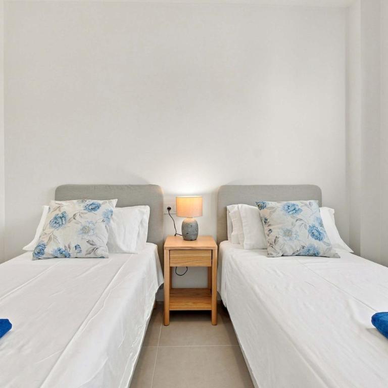 Corner property-free parking-Pool-close to beach - Acgua Garden B-1-BA - Apartamento - 25