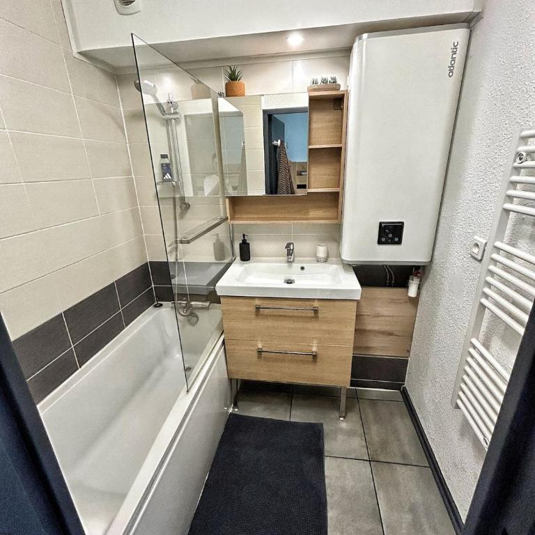 Studio de 1 à 4 personnes - Appartement 2 Chambres - 2