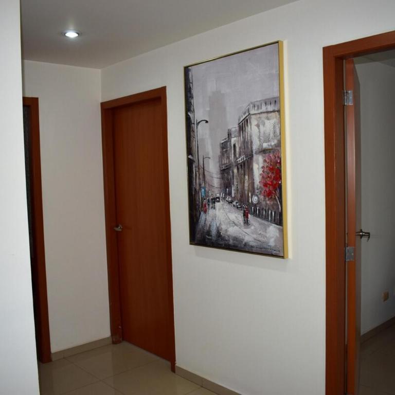 Departamento Comodo y Panoramico en Colonia Americana - Three-Bedroom Apartment - 16