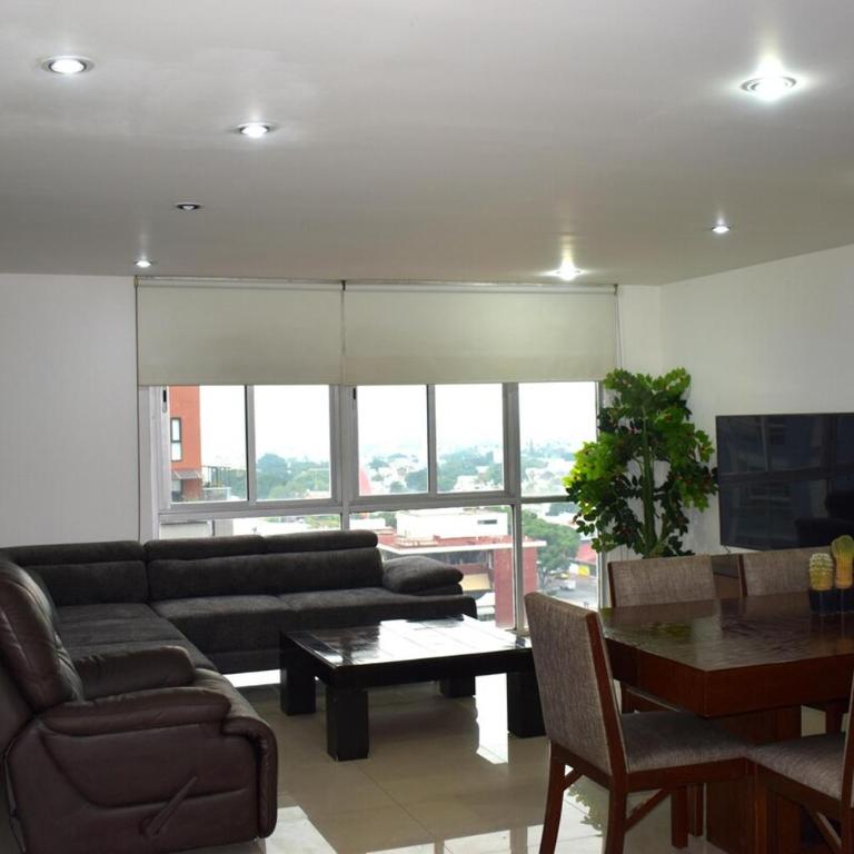 Departamento Comodo y Panoramico en Colonia Americana - Three-Bedroom Apartment - 1