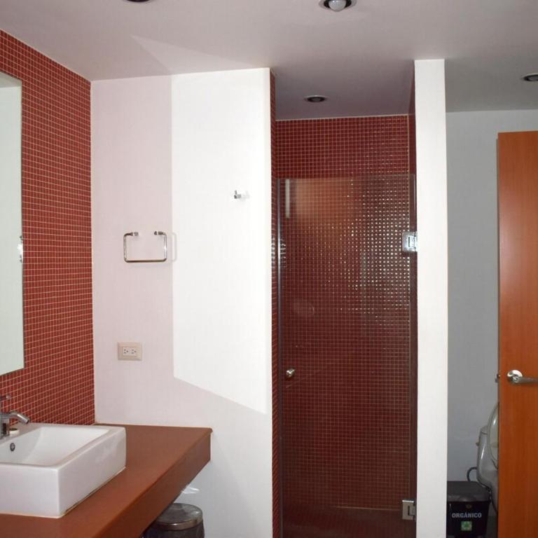 Departamento Comodo y Panoramico en Colonia Americana - Three-Bedroom Apartment - 10