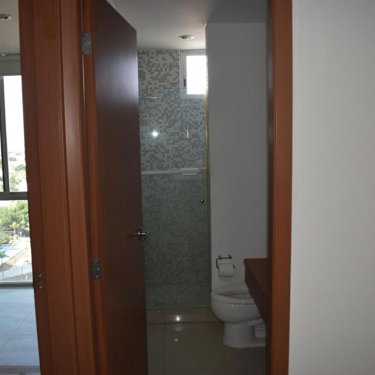 Departamento Comodo y Panoramico en Colonia Americana - Three-Bedroom Apartment - 14