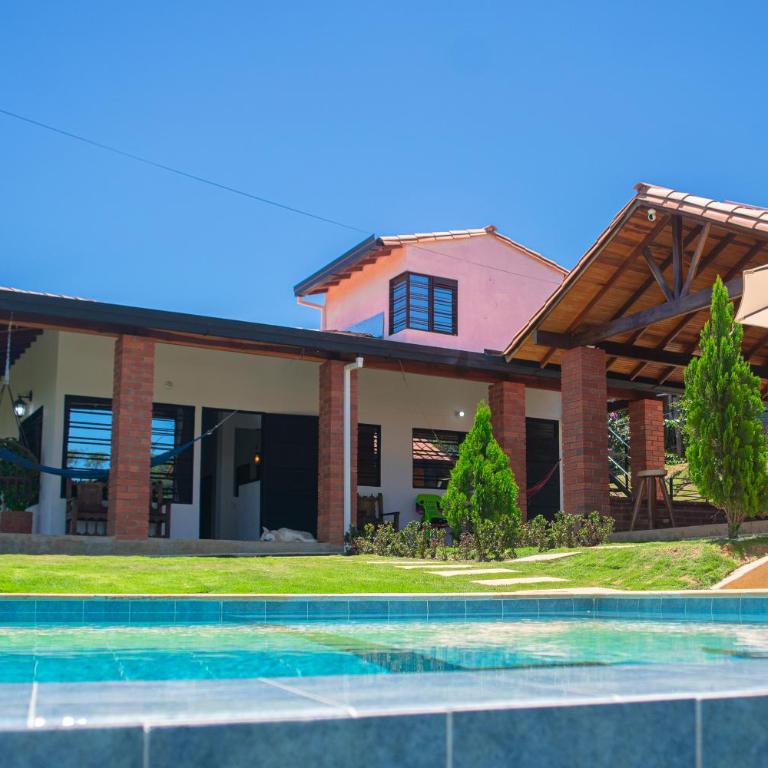 El Progreso vacation cabin - Four-Bedroom House - 1