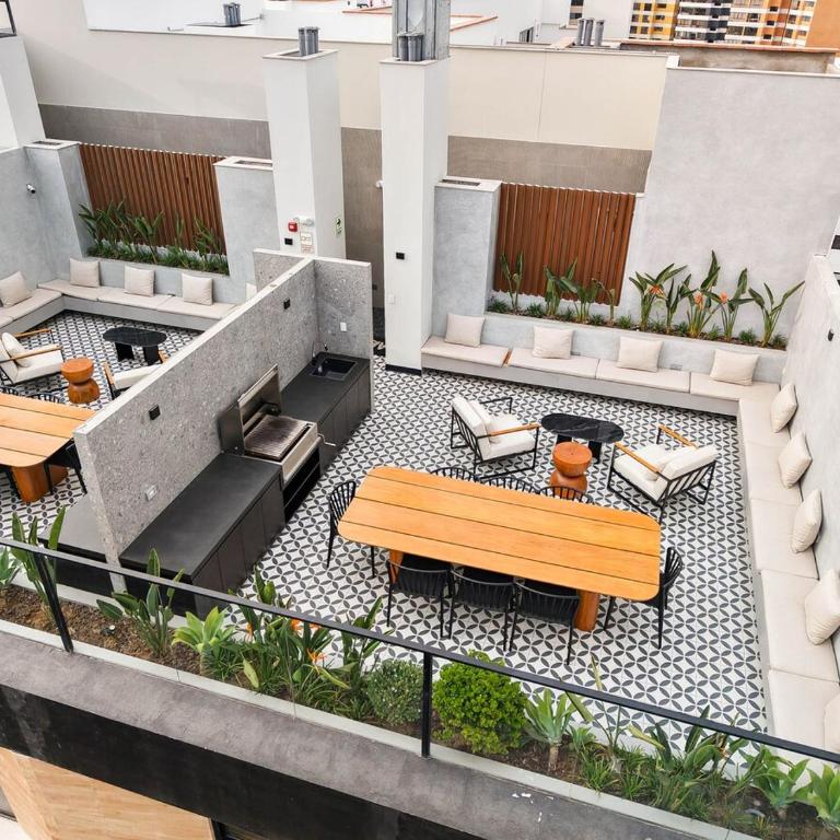 Sleek Modern 1BR w,Balcon WIFI POOL & GYM - One-Bedroom Apartment - 11