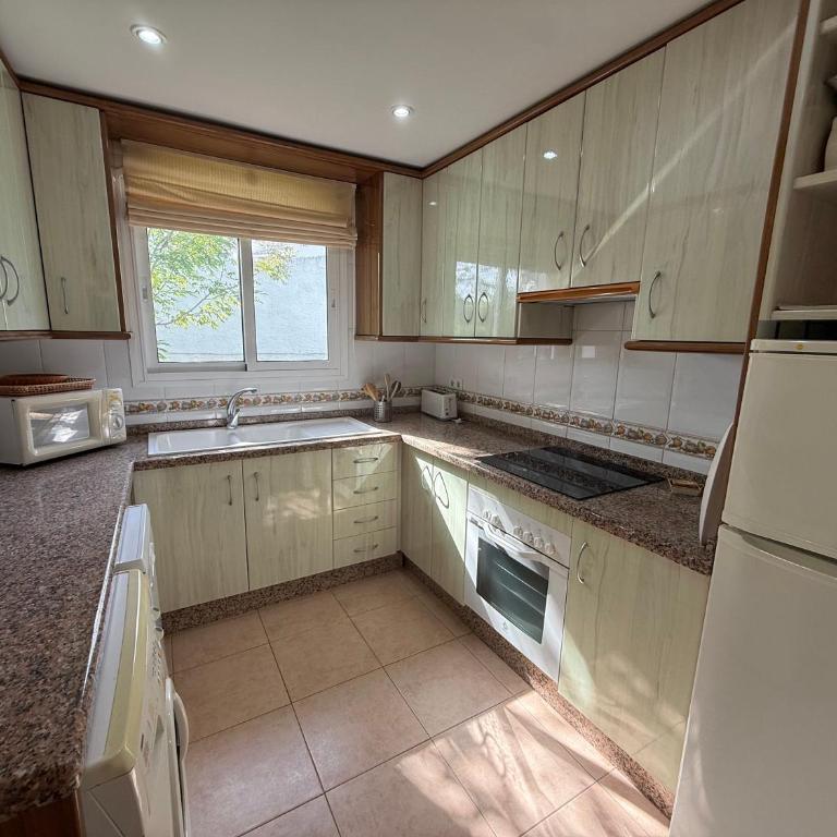 Bajamar Capistrano Apartamentos - Apartamento de 2 dormitorios con terraza y vistas al mar - 13