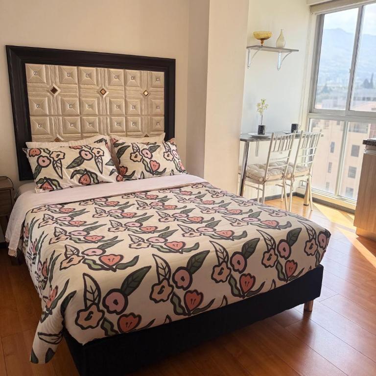 Moderno y acogedor studio en excelente ubicación - Apartamento de 1 dormitorio - 2