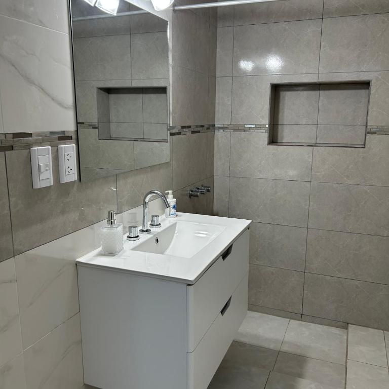 Dpto Céntrico - Two-Bedroom Apartment - 2
