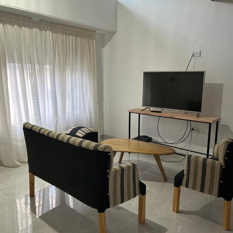 Dpto Céntrico - Two-Bedroom Apartment - 4