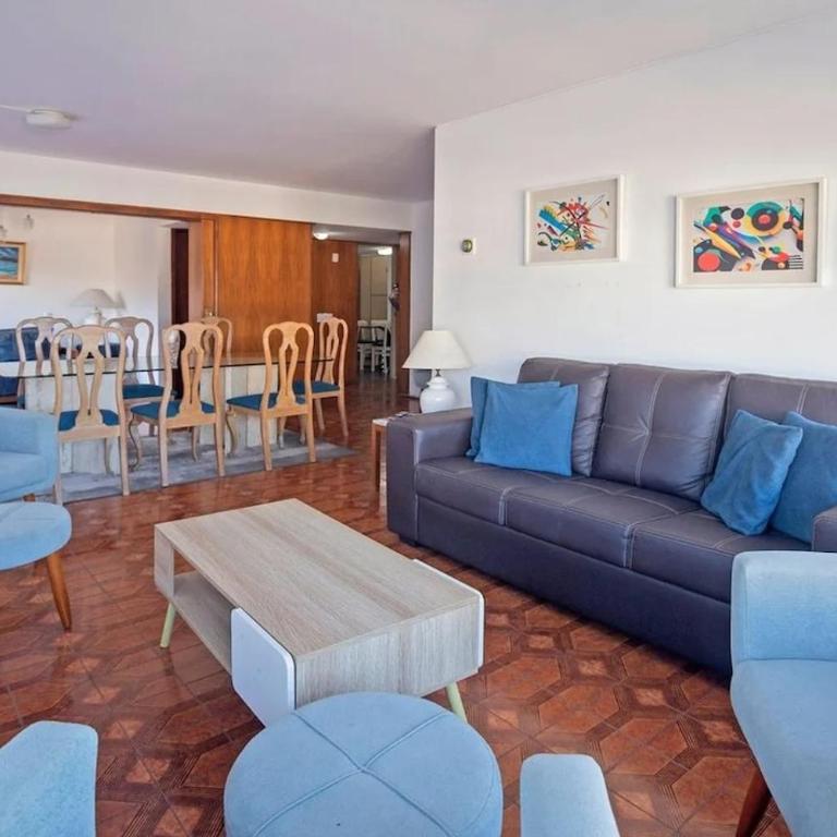 A pasos de Playa El Emir, 4 dormitorios, 4 baños, garage, iluminado, amplio y céntrico - Apartamento de 1 dormitorio - 1