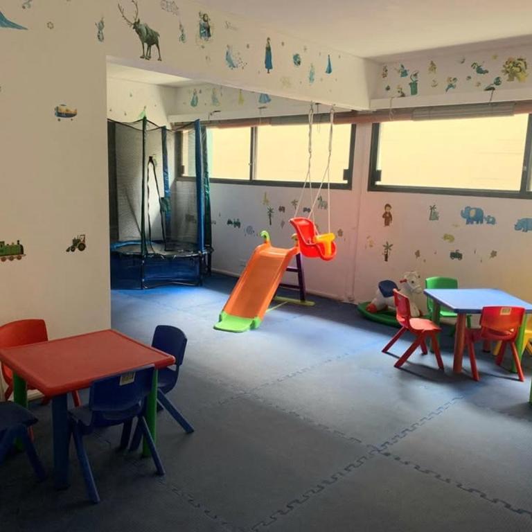 A pasos de Playa El Emir, 4 dormitorios, 4 baños, garage, iluminado, amplio y céntrico - Apartamento de 1 dormitorio - 6