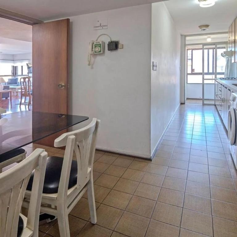 A pasos de Playa El Emir, 4 dormitorios, 4 baños, garage, iluminado, amplio y céntrico - Apartamento de 1 dormitorio - 12