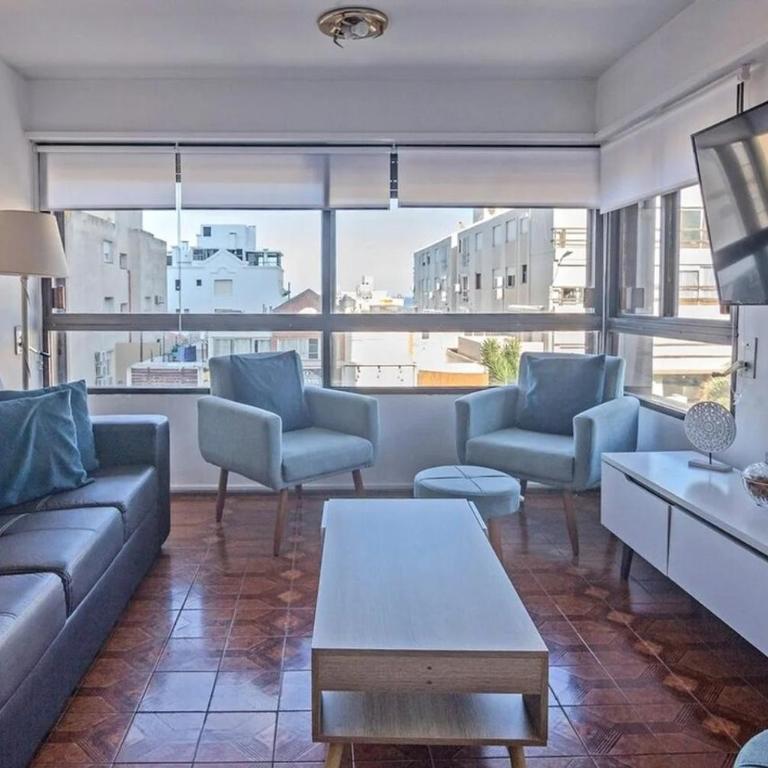 A pasos de Playa El Emir, 4 dormitorios, 4 baños, garage, iluminado, amplio y céntrico - Apartamento de 1 dormitorio - 15