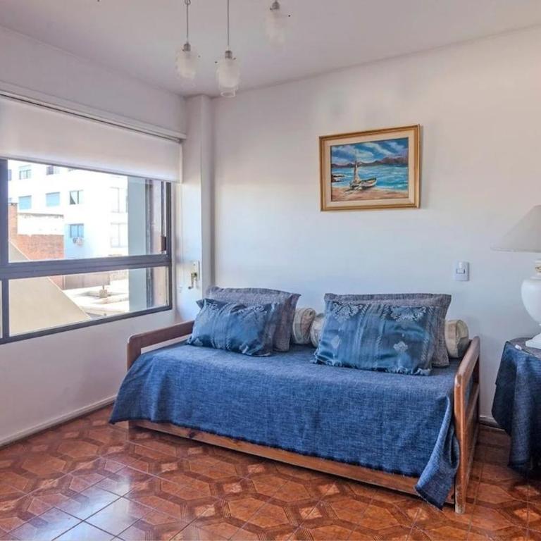 A pasos de Playa El Emir, 4 dormitorios, 4 baños, garage, iluminado, amplio y céntrico - Apartamento de 1 dormitorio - 20