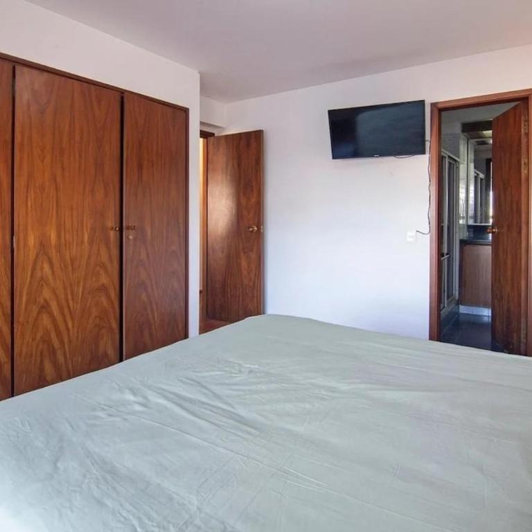 A pasos de Playa El Emir, 4 dormitorios, 4 baños, garage, iluminado, amplio y céntrico - Apartamento de 1 dormitorio - 22