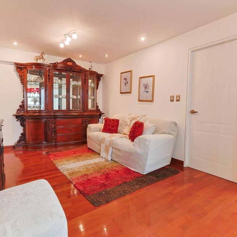 3BR Miraflores King Bed Free Parking Wifi - Three-Bedroom Apartment with Balcony - 24