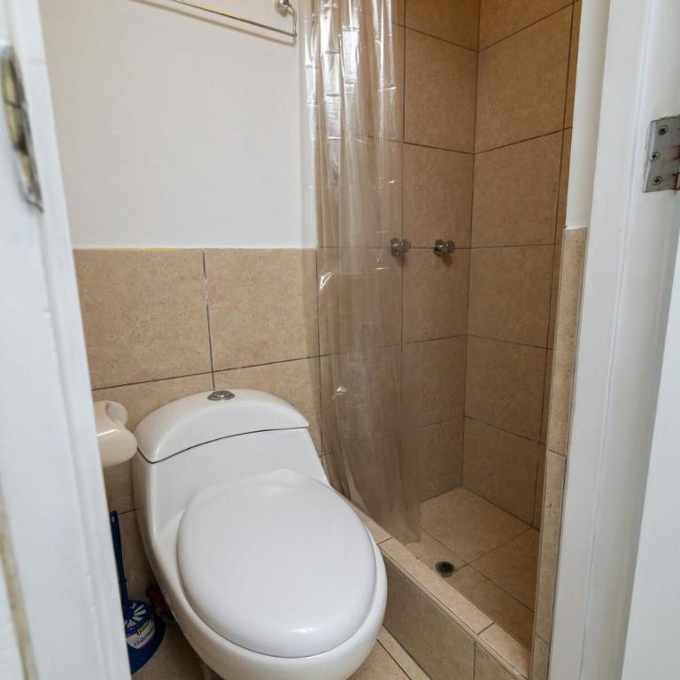 3BR Miraflores King Bed Free Parking Wifi - Three-Bedroom Apartment with Balcony - 69