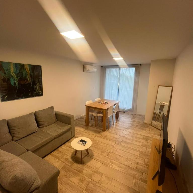Hermoso dpto con cochera y pileta - Two-Bedroom Apartment - 1