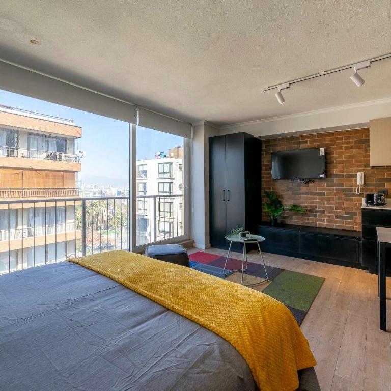 Modern Studio Pool Gym Balcony & City Views - Apartamento - 13