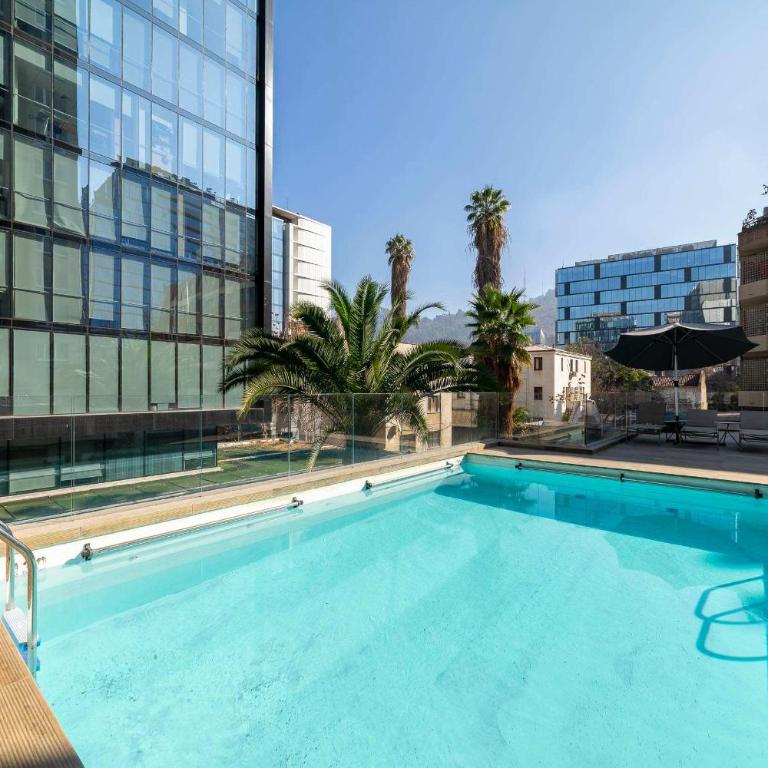 Modern Studio Pool Gym Balcony & City Views - Apartamento - 50
