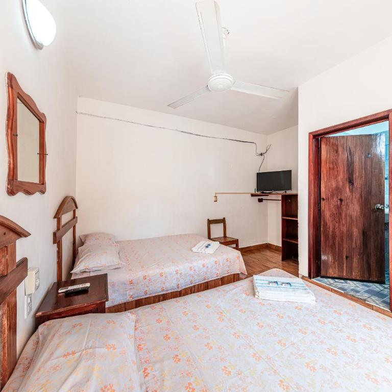 Hotel Naxhiely - Chambre Lits Jumeaux - Vue sur Piscine - 4