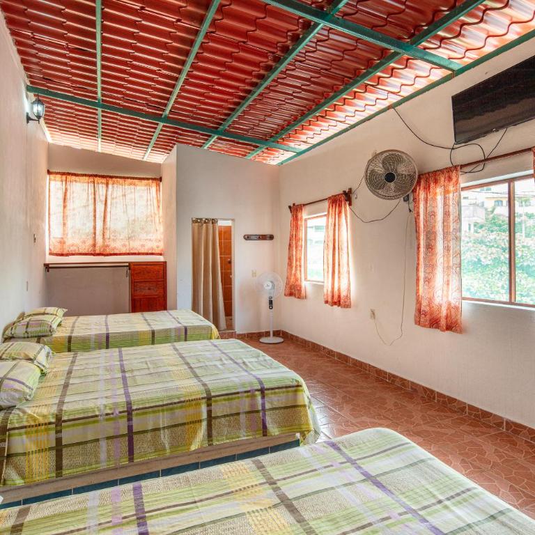Hotel Naxhiely - Chambre Triple - 4