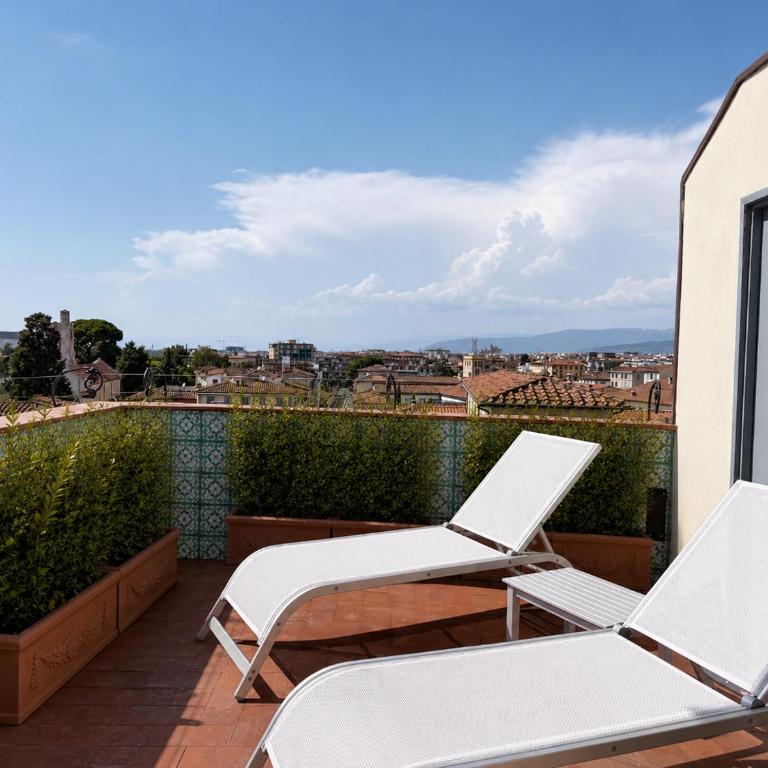 Scala 50 Roof Top - Four-Bedroom Apartment with Balcony - 3