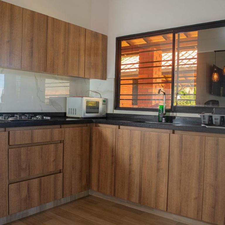El Progreso vacation cabin - Four-Bedroom House - 13