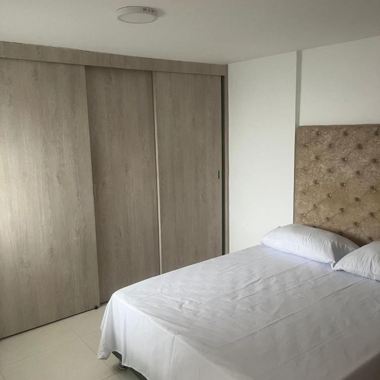 Full apartment near El Poblado - Two-Bedroom Apartment - 6