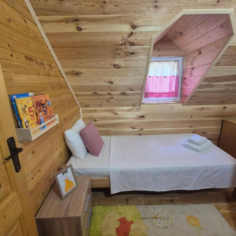 Borje Family Homes - Brvnara sa 3 Spavaće Sobe - 12