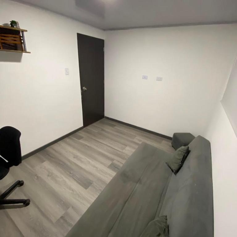 Amplio y Cómodo 3 Hab Amobladas Cerca a Corferias y Hospital Meredi - Apartamento de 3 dormitorios - 14
