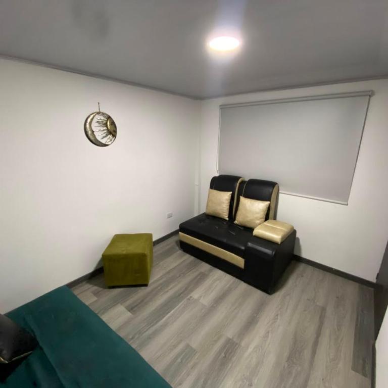 Amplio y Cómodo 3 Hab Amobladas Cerca a Corferias y Hospital Meredi - Apartamento de 3 dormitorios - 17