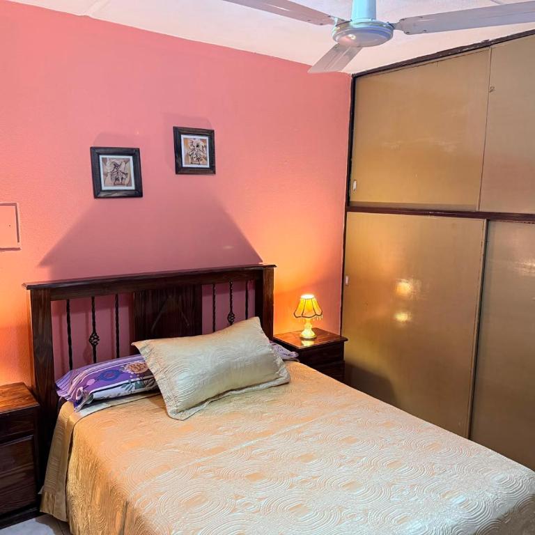 Family House with Comfort and Excellent Layout - Two-Bedroom House - 2