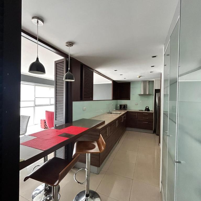 Supreme apartment in front of the river with parking - Three-Bedroom Apartment - 9