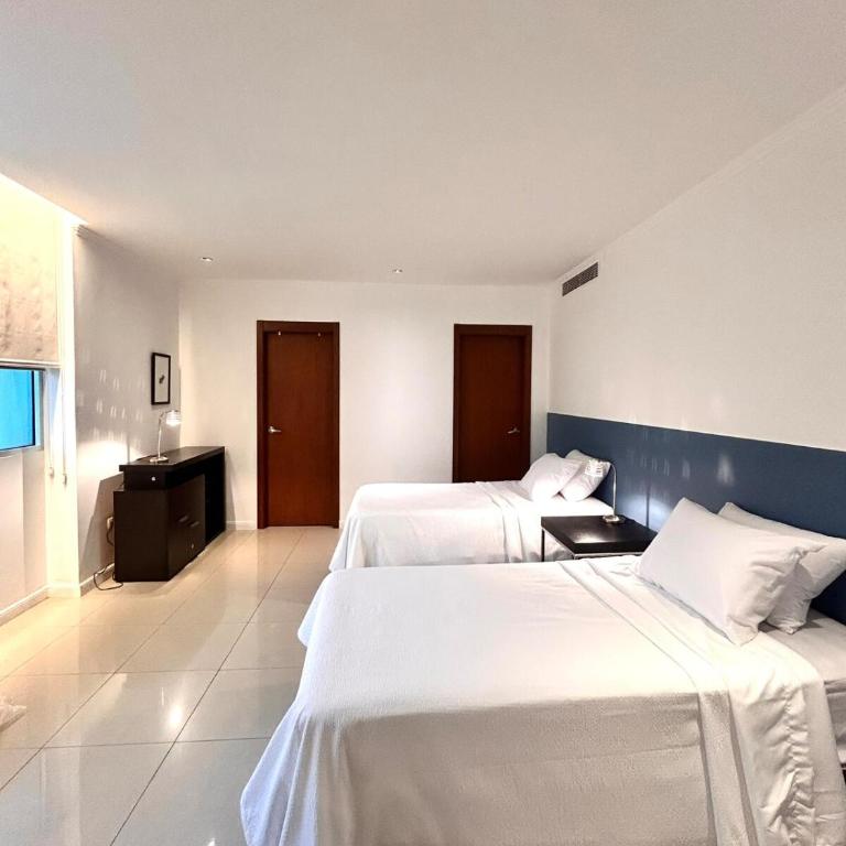 Supreme apartment in front of the river with parking - Three-Bedroom Apartment - 10