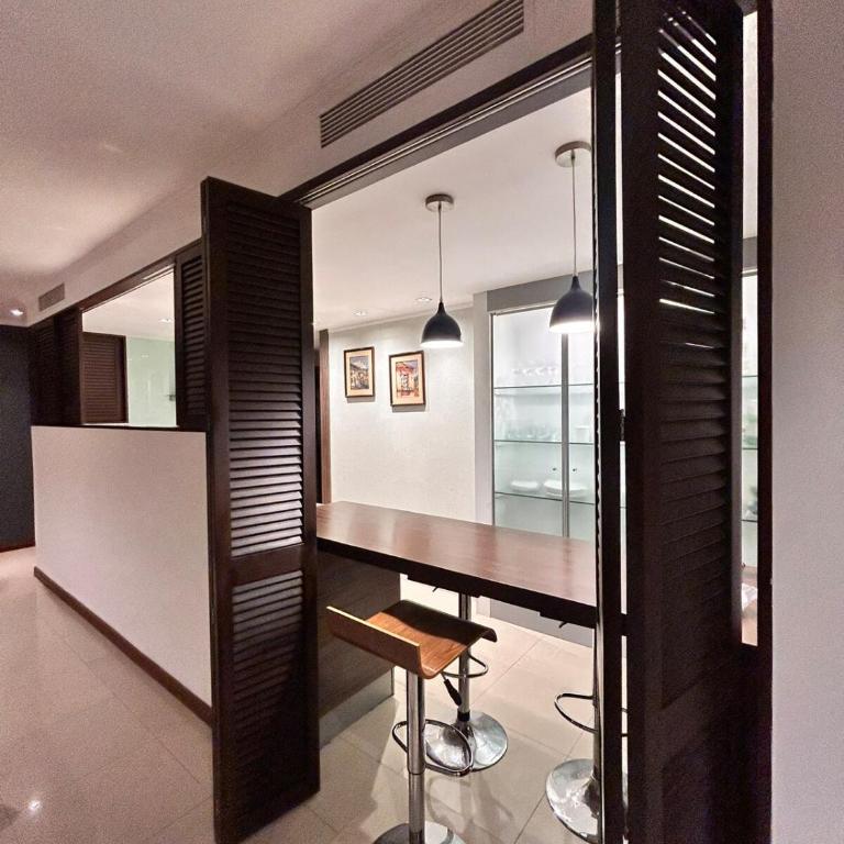 Supreme apartment in front of the river with parking - Three-Bedroom Apartment - 11