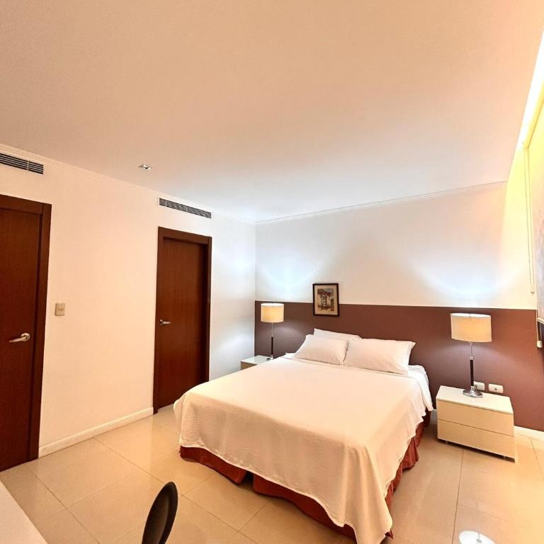 Supreme apartment in front of the river with parking - Three-Bedroom Apartment - 17