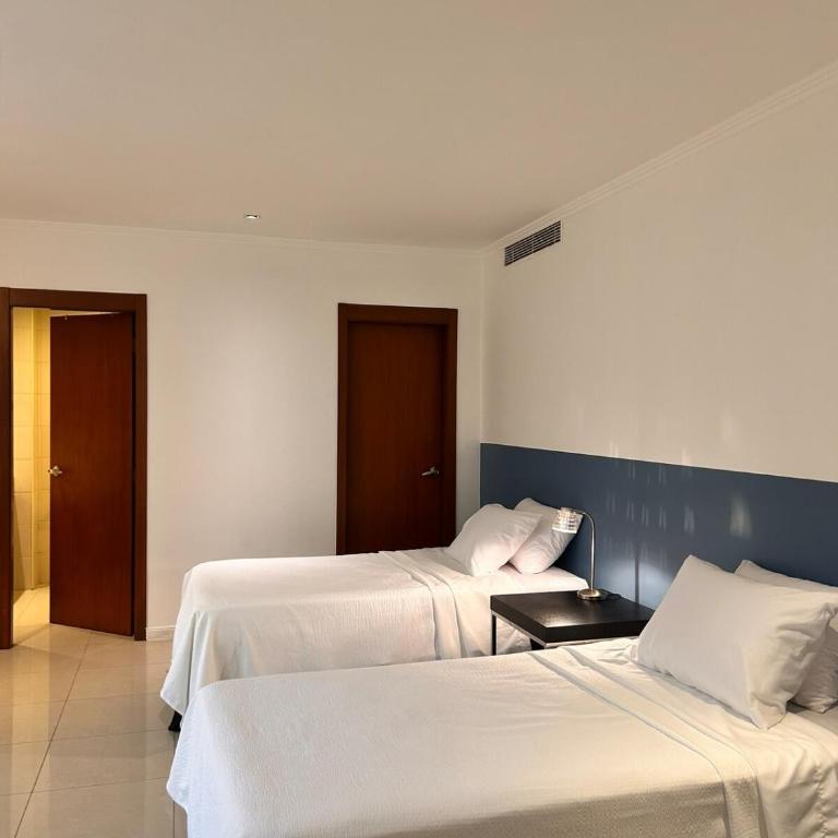 Supreme apartment in front of the river with parking - Three-Bedroom Apartment - 26