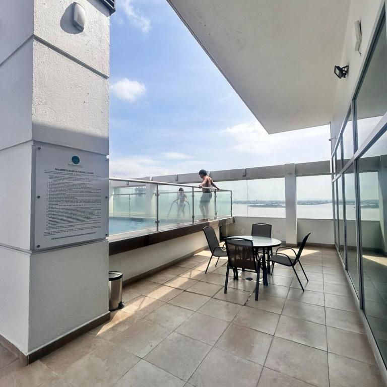 Supreme apartment in front of the river with parking - Three-Bedroom Apartment - 28