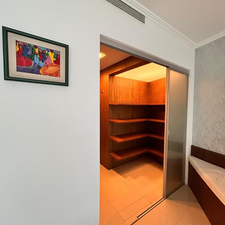 Supreme apartment in front of the river with parking - Three-Bedroom Apartment - 36
